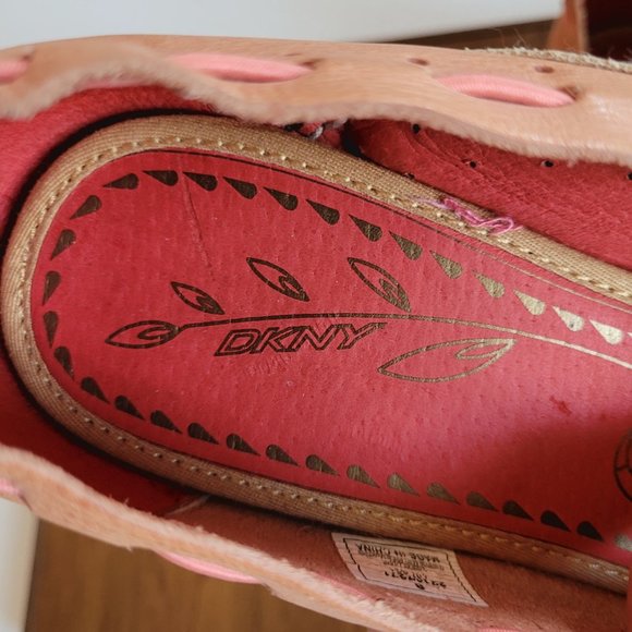 Tan Leather and Silver Snake Skin DKNY Flats. Sixe 8-M. EEUC. - Picture 2 of 14